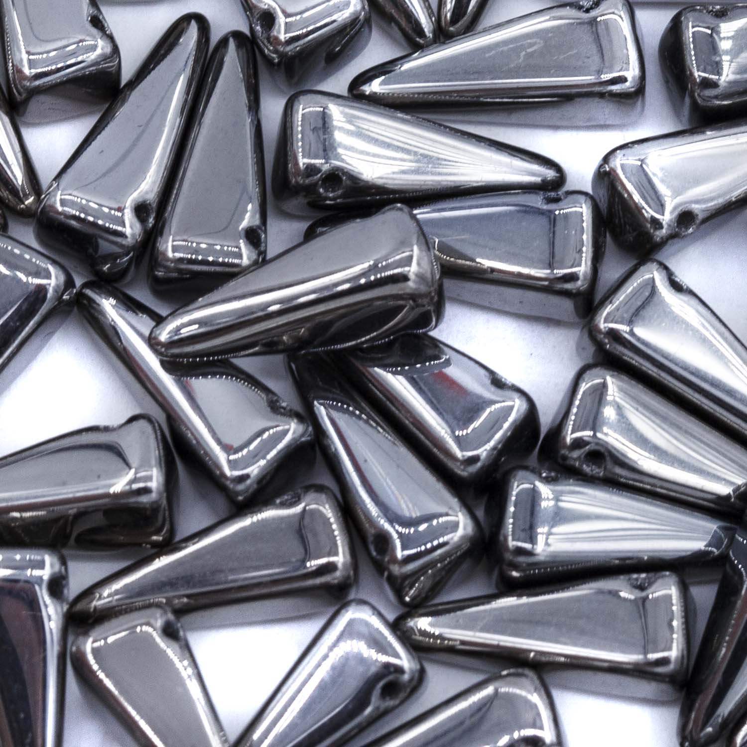 13DP809: Preciosa Ornela 6x13mm Crystal Chrome Full Villa Beads