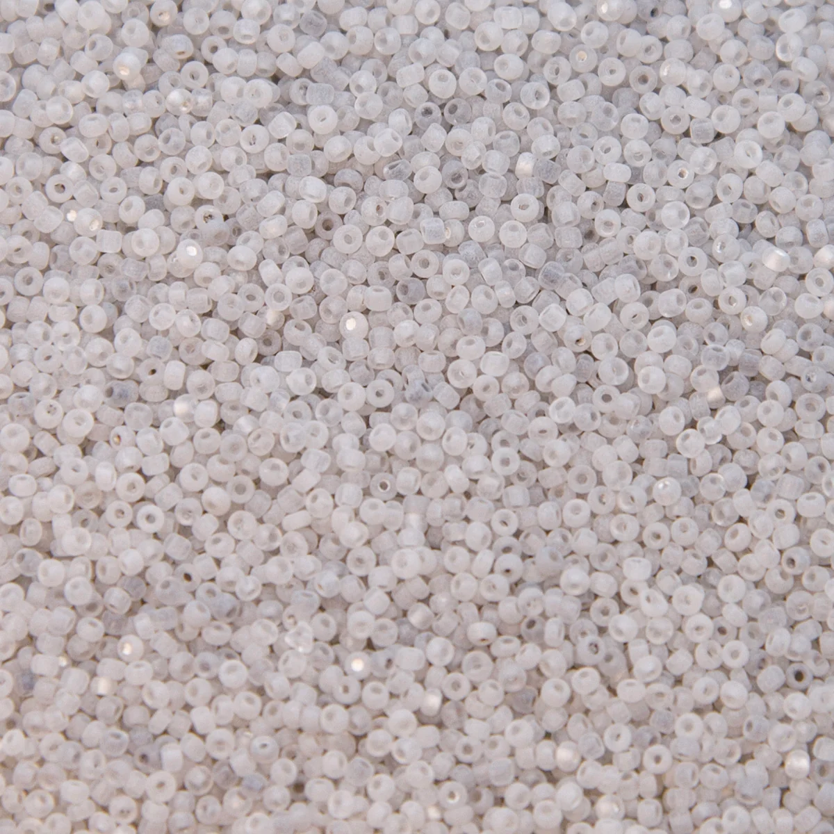 15SV212-U: Vintage Venetian Seed Bead Tr Clear #1 Frosted 15/0 - 500 Grams