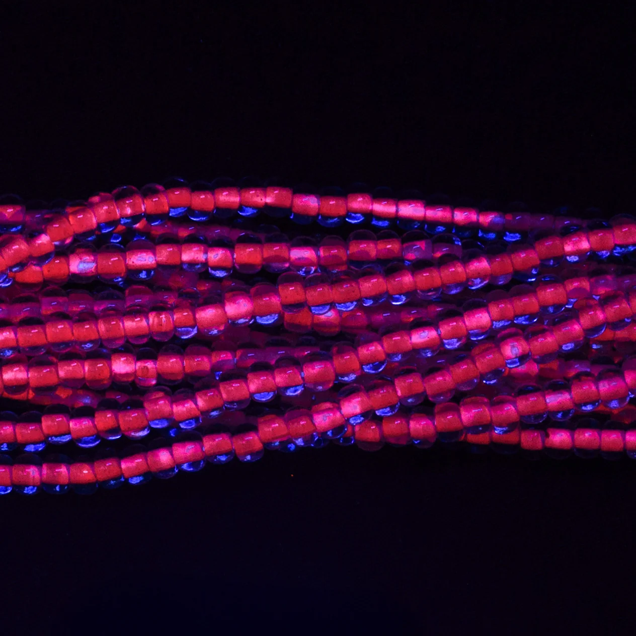 6SB798-NR: CZ Seed Bead Neon Lined Purple 6/0 Uv Reactive-6STR - Image 2