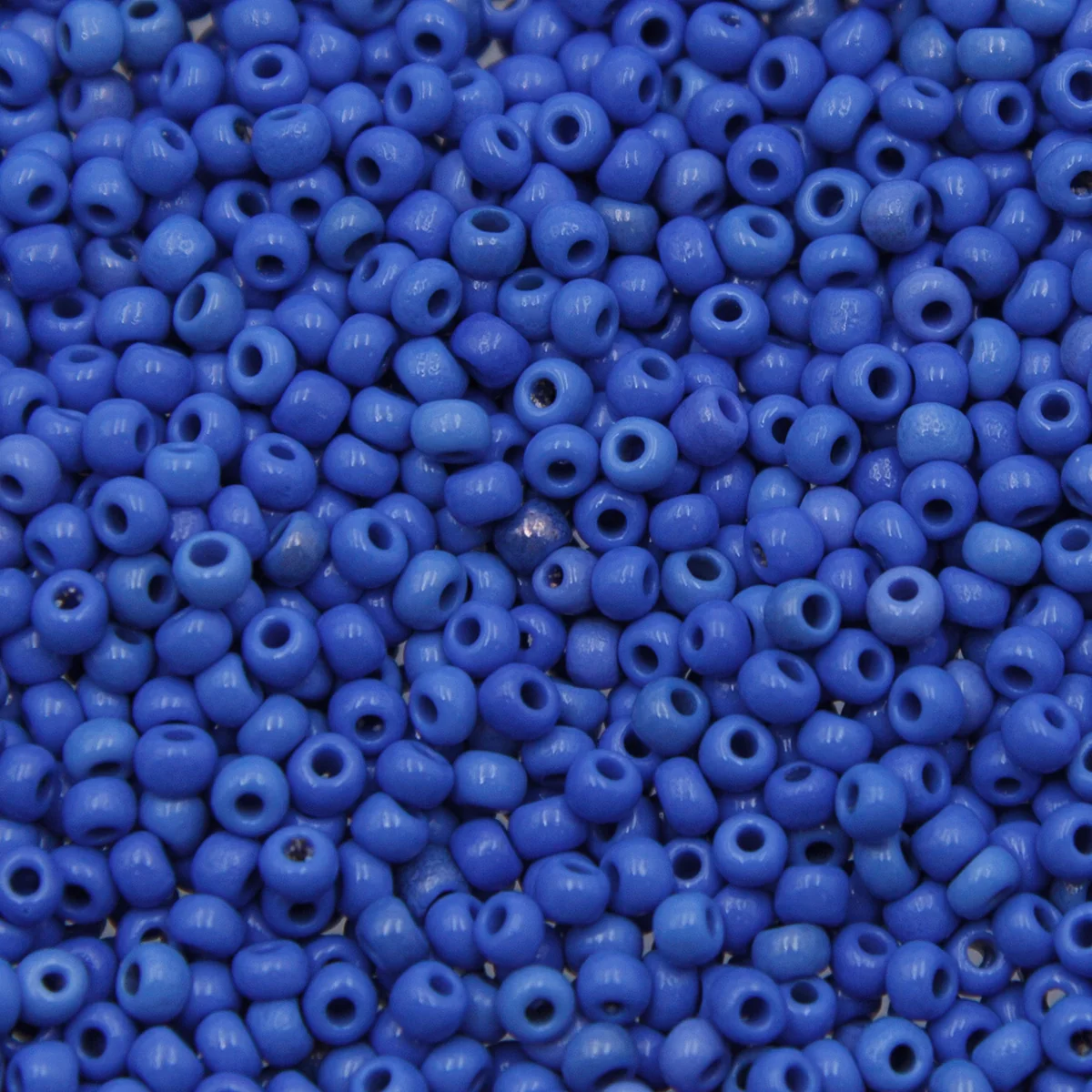 8SV168-D: Vintage Venetian Opaque Cornflower 8/0 500 Grams