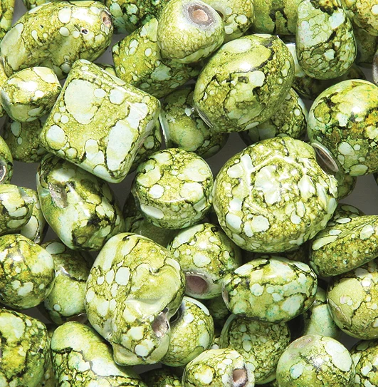 VE525-82: Bead Mix Green Speckled-150GM